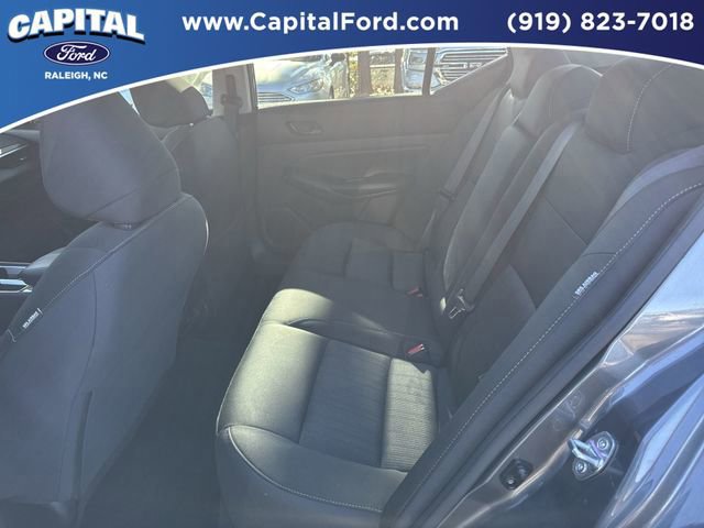 Used 2024 Nissan Altima 2.5 SV image 16