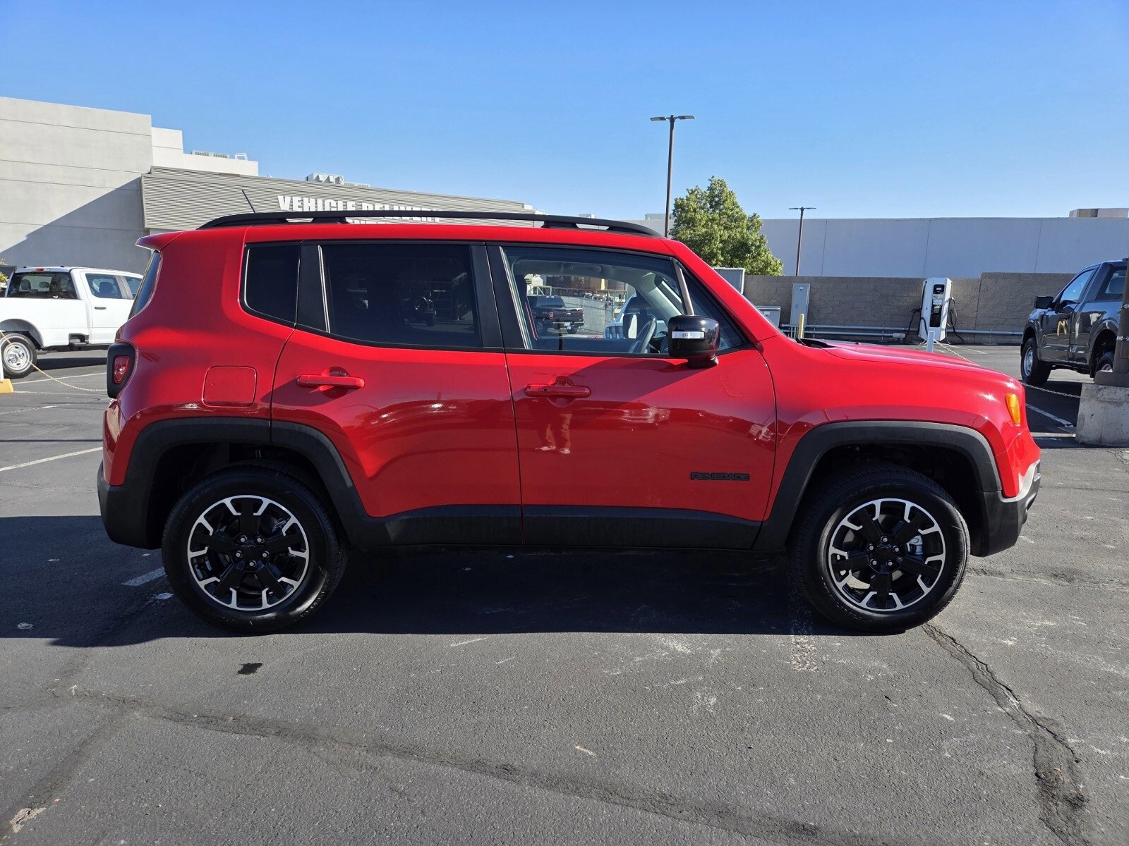 Used 2023 Jeep Renegade Latitude image 6