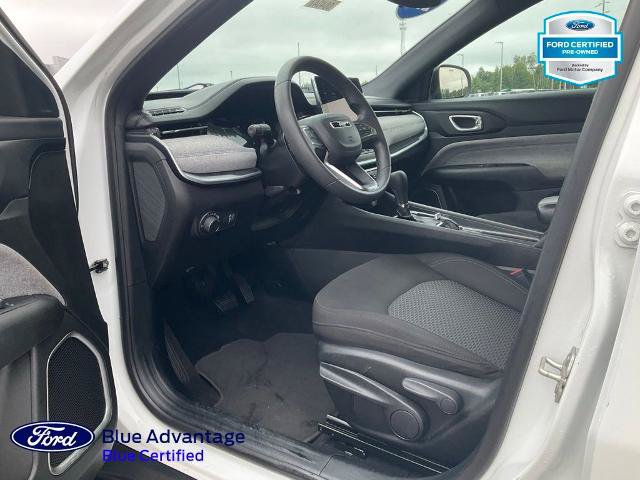 Used 2023 Jeep Compass Sport AWD/4WD image 17