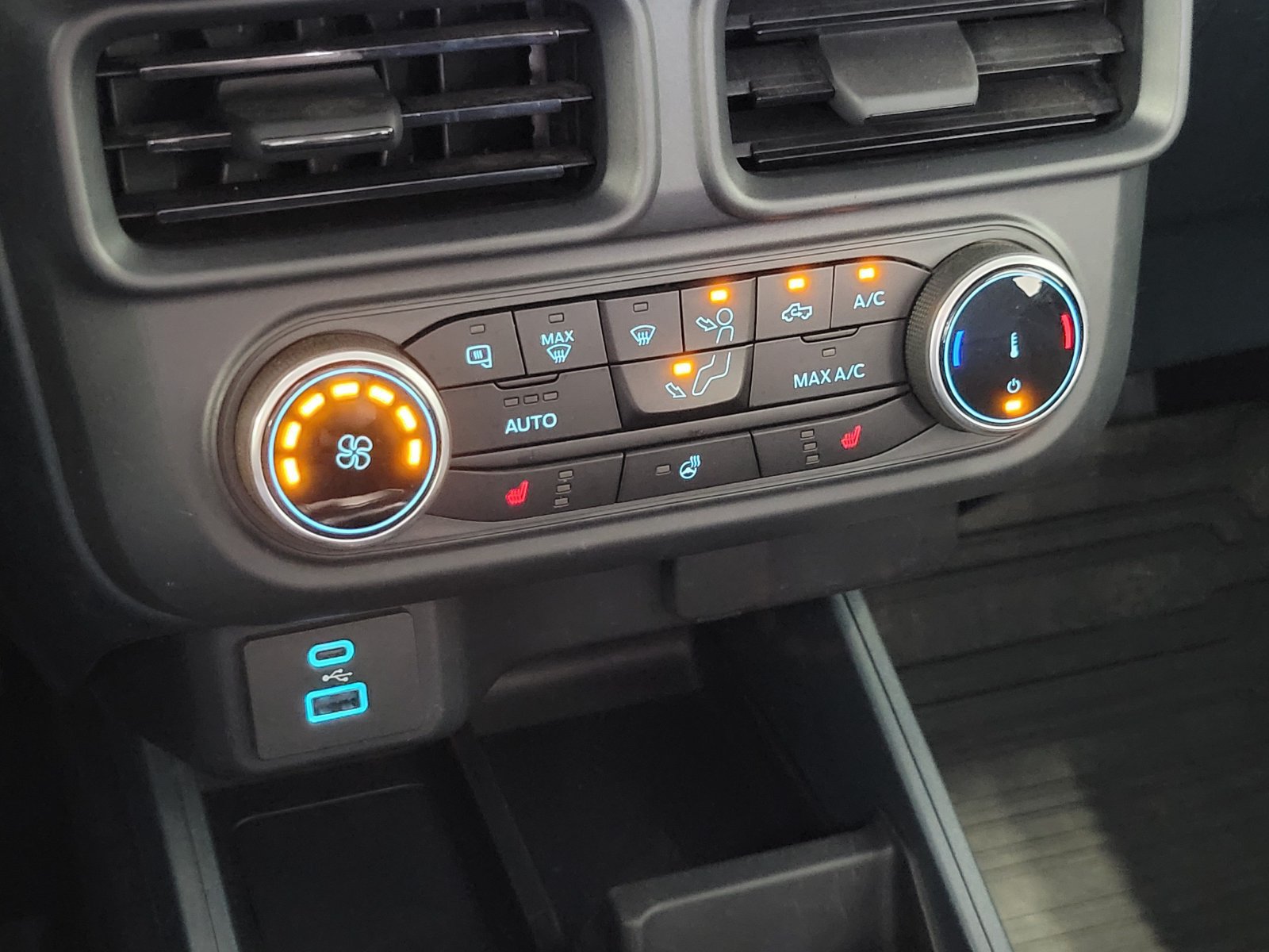 Certified 2024 Ford Maverick XLT w/ XLT Luxury Package FWD image 21