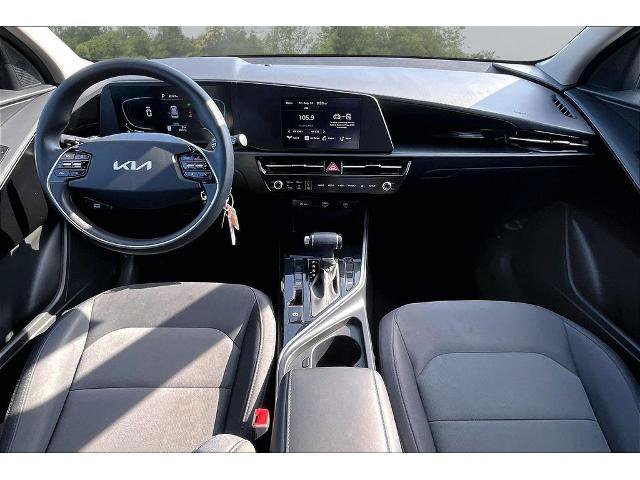 Used 2025 Kia Niro LX FWD image 7