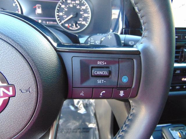 Used 2022 Nissan Pathfinder SL w/ SL Black Package AWD/4WD image 17