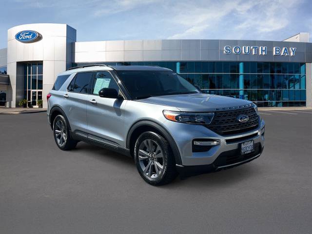 Certified 2023 Ford Explorer XLT w/ Equipment Group 202A RWD image 7