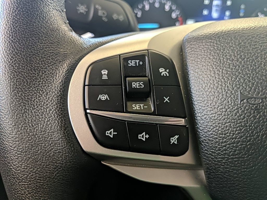 Certified 2023 Ford Explorer XLT w/ Equipment Group 202A AWD/4WD image 19