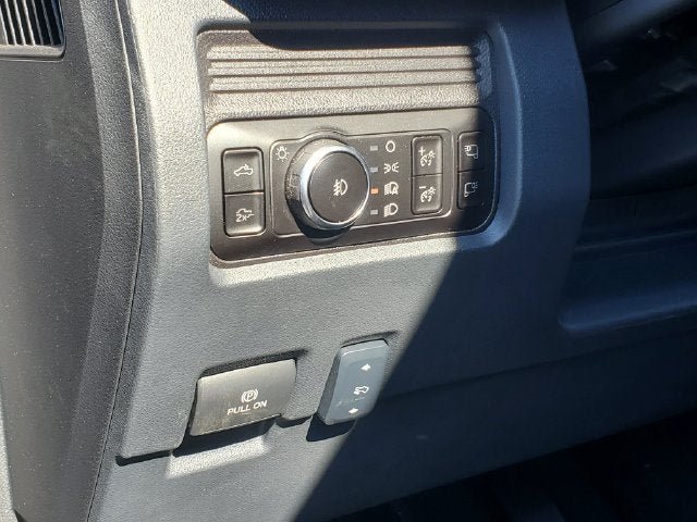 Certified 2025 Ford F250 Lariat w/ Tremor Off-Road Package AWD/4WD image 11