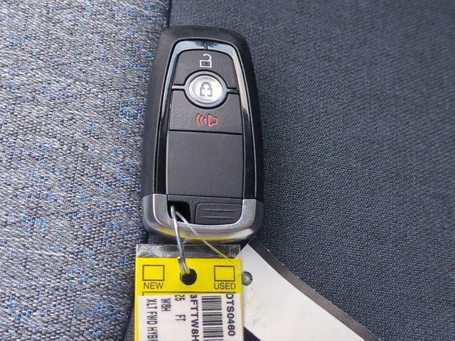 Certified 2025 Ford Maverick XLT image 27