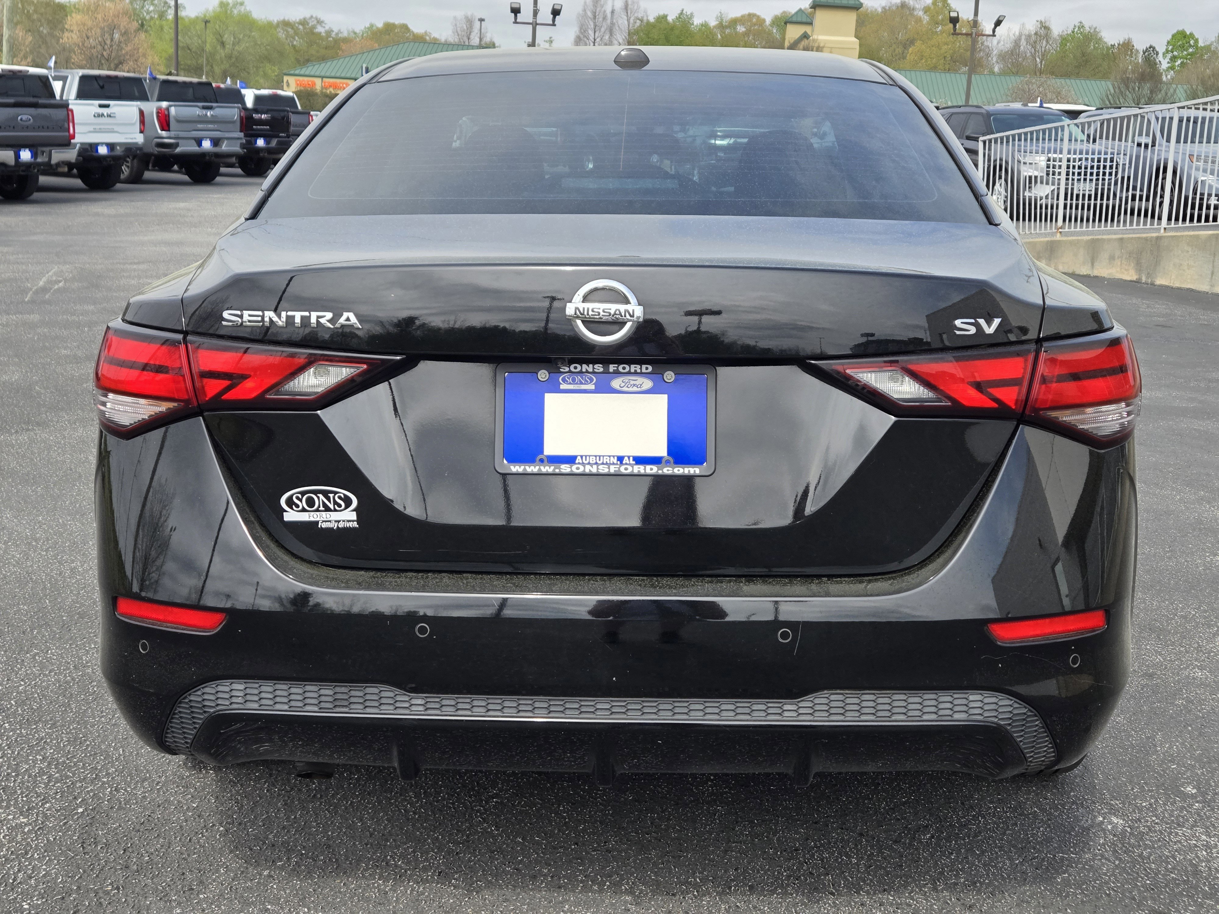 Used 2020 Nissan Sentra SV image 4