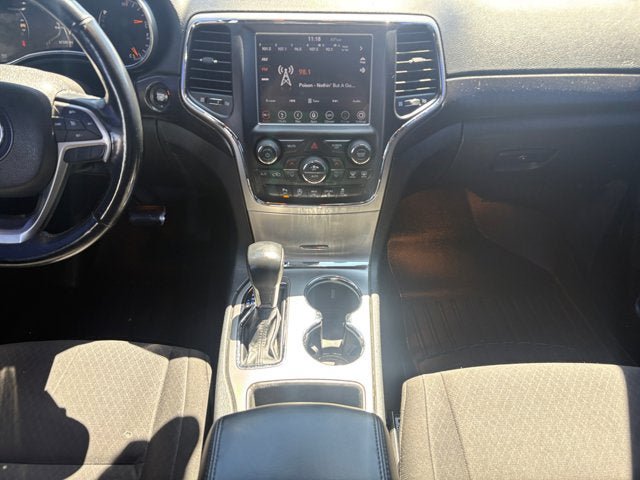 Used 2018 Jeep Grand Cherokee Laredo AWD/4WD image 11
