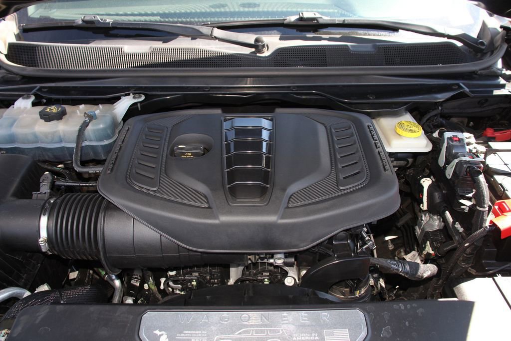 Used 2024 Jeep Wagoneer L Series II image 30