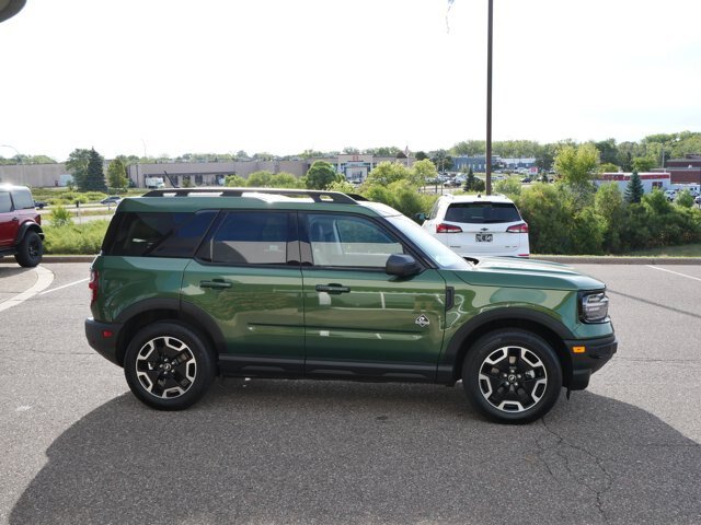 Certified 2023 Ford Bronco Sport Outer Banks w/ Tech Package AWD/4WD image 4