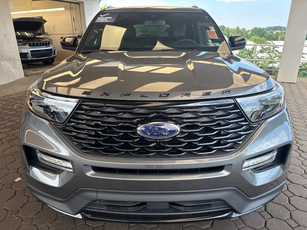Certified 2024 Ford Explorer ST-Line w/ Class IV Trailer Tow Package AWD/4WD image 2