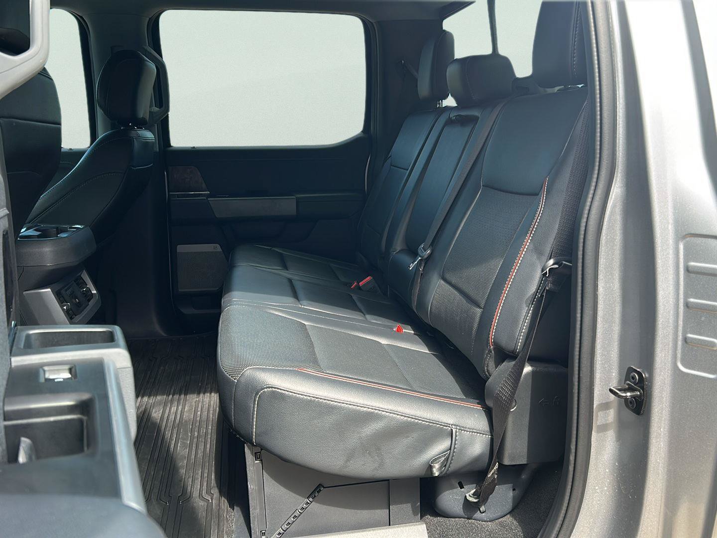 Certified 2024 Ford F250 Lariat w/ Lariat Ultimate Package AWD/4WD image 19