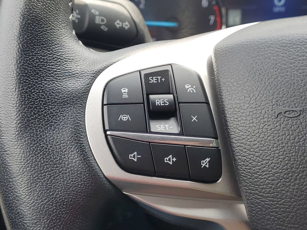 Certified 2022 Ford Explorer XLT w/ Equipment Group 202A AWD/4WD image 25