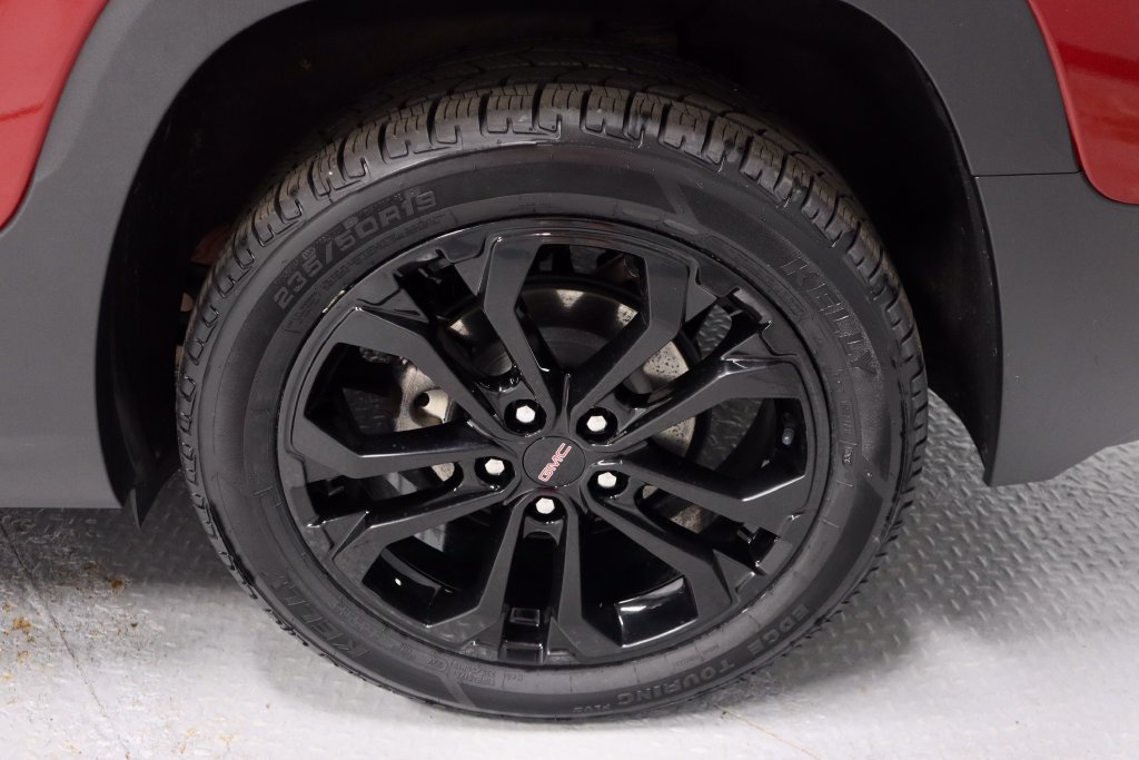 Used 2022 GMC Terrain SLE w/ Driver Convenience Package AWD/4WD image 19
