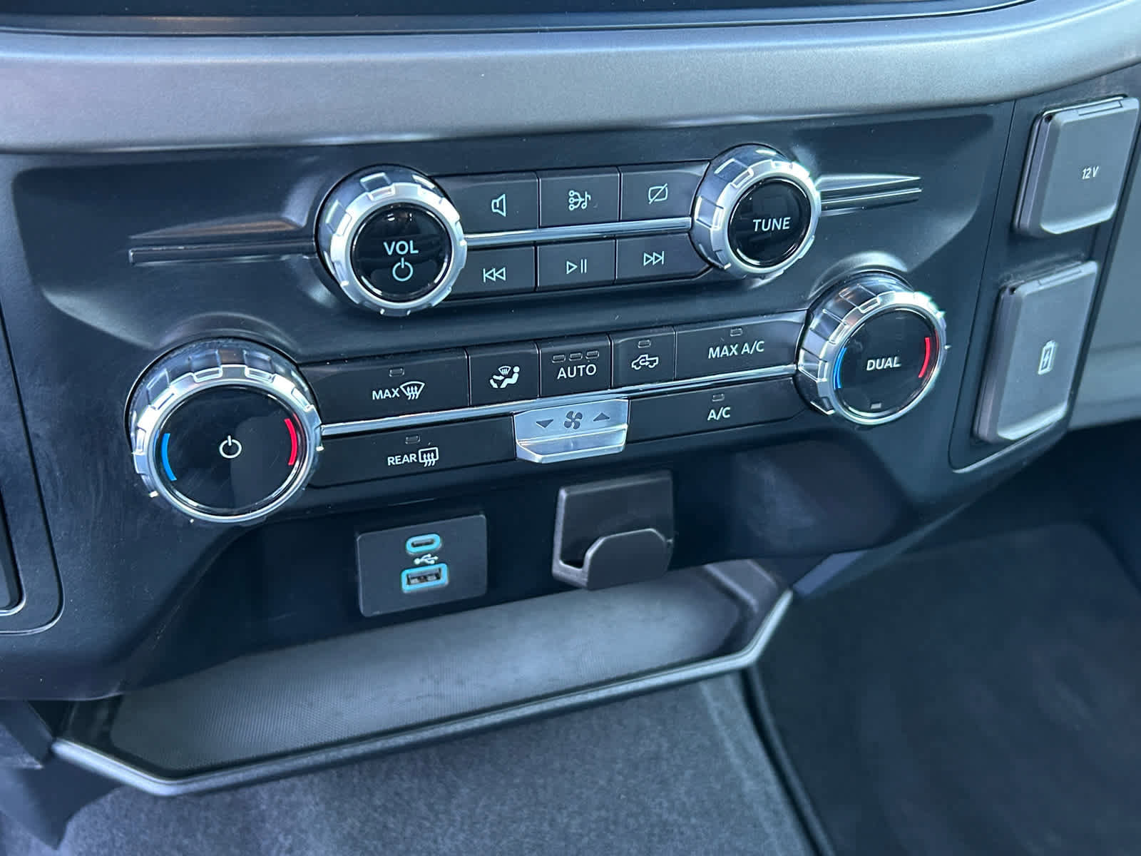 Certified 2024 Ford F150 XLT w/ Tow/Haul Package image 28