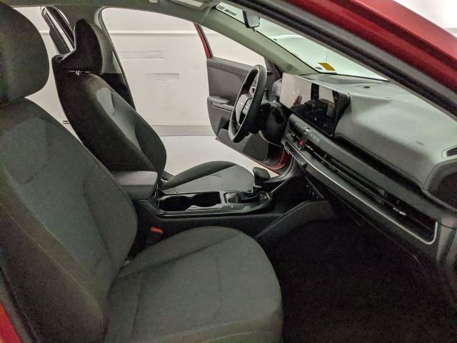 Used 2025 Kia K4 FWD image 20