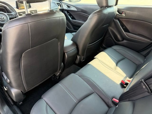 Used 2018 MAZDA MAZDA3 Touring FWD image 20