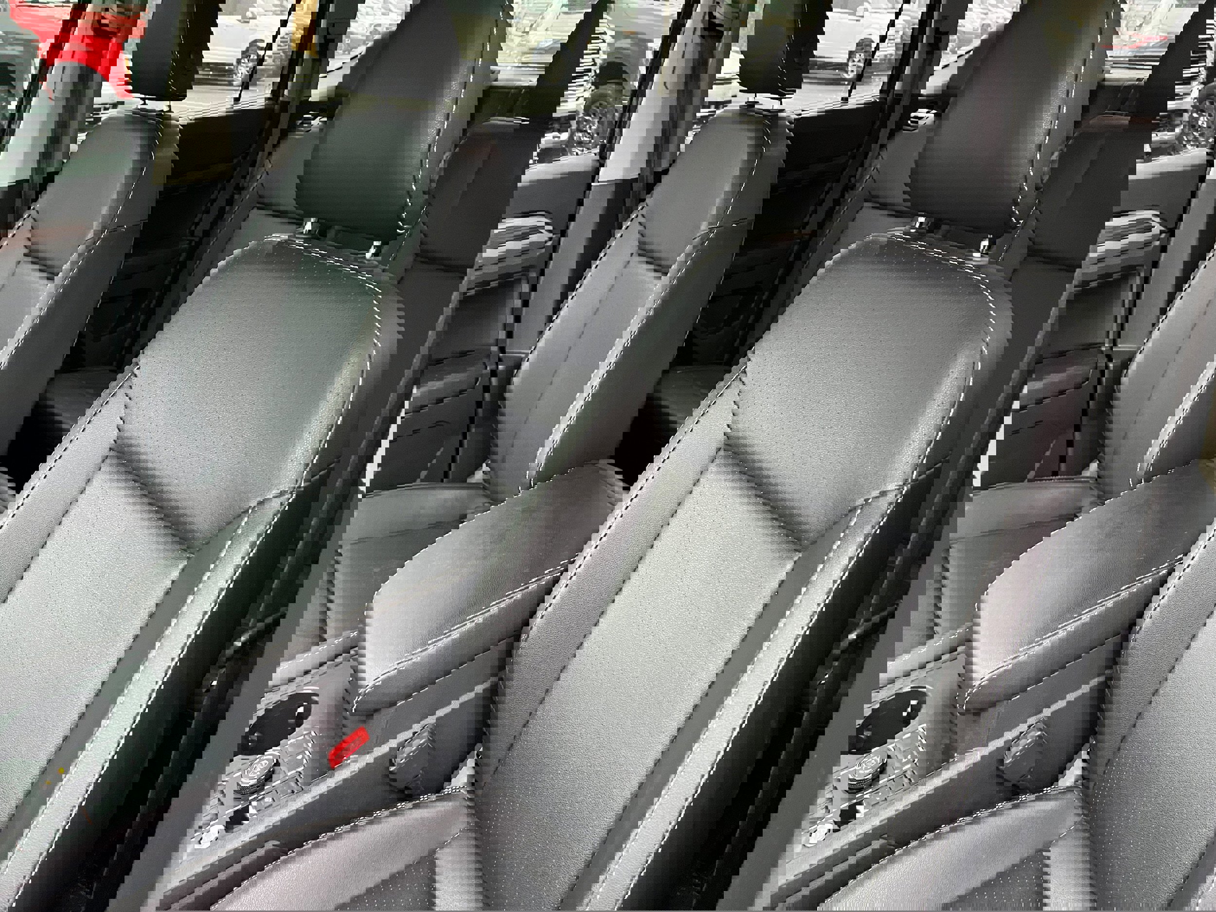 Used 2021 Volkswagen Atlas SE image 9