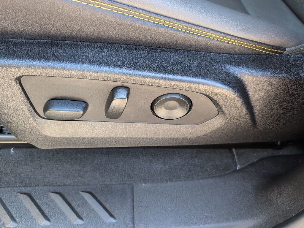 Used 2023 Chevrolet Colorado ZR2 w/ ZR2 Convenience Package III image 9