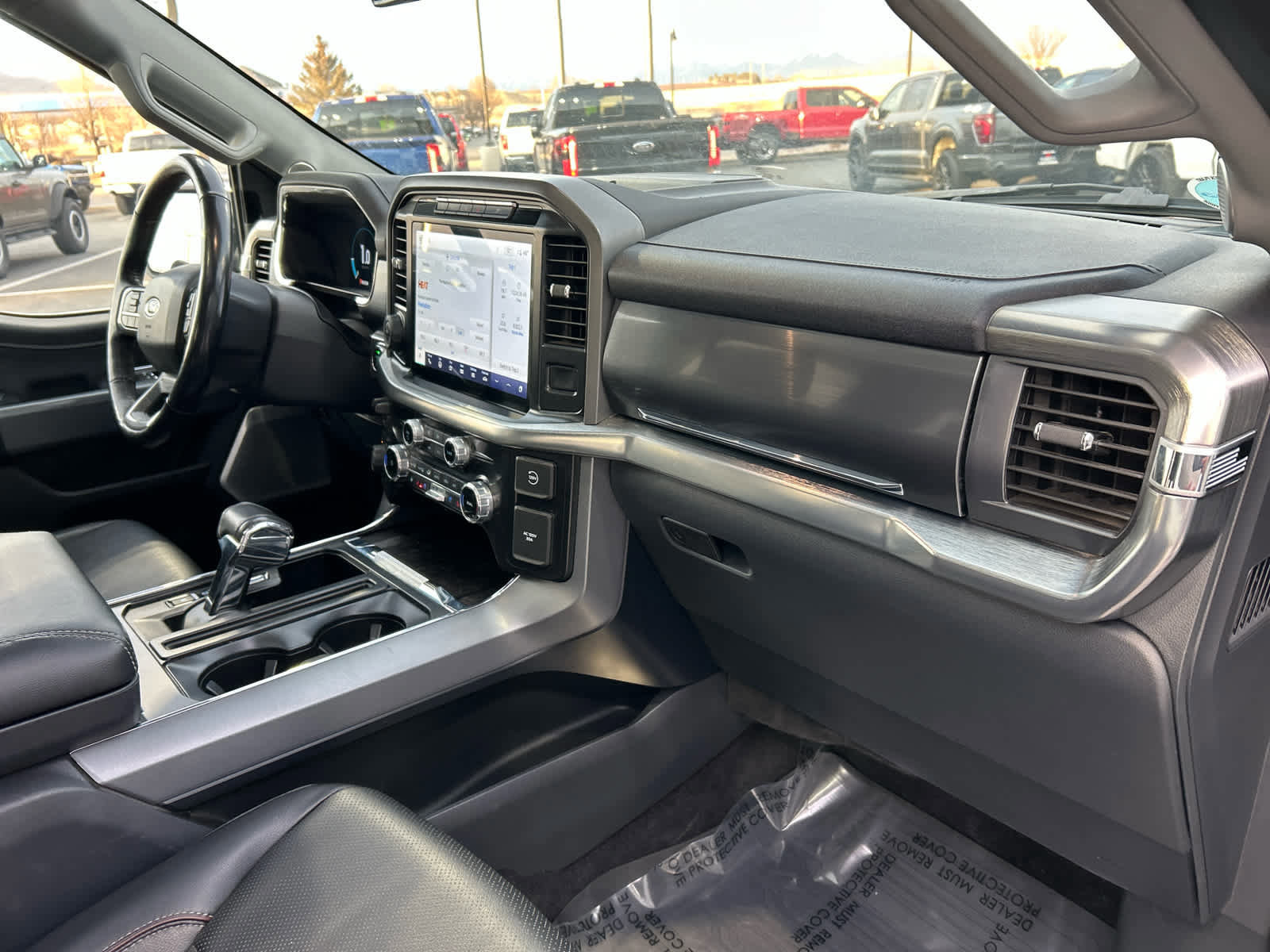 Certified 2022 Ford F150 Lariat w/ Equipment Group 502A High image 18