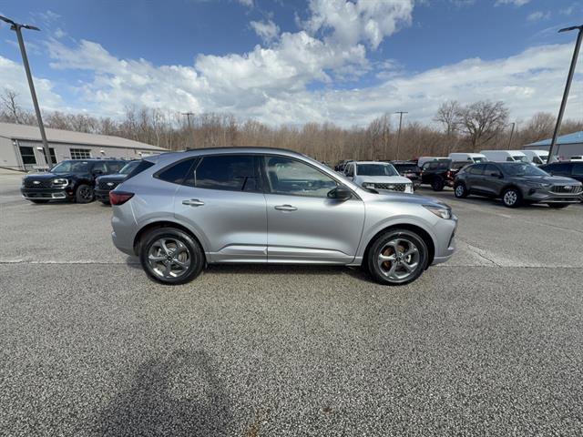 Certified 2023 Ford Escape ST-Line image 6