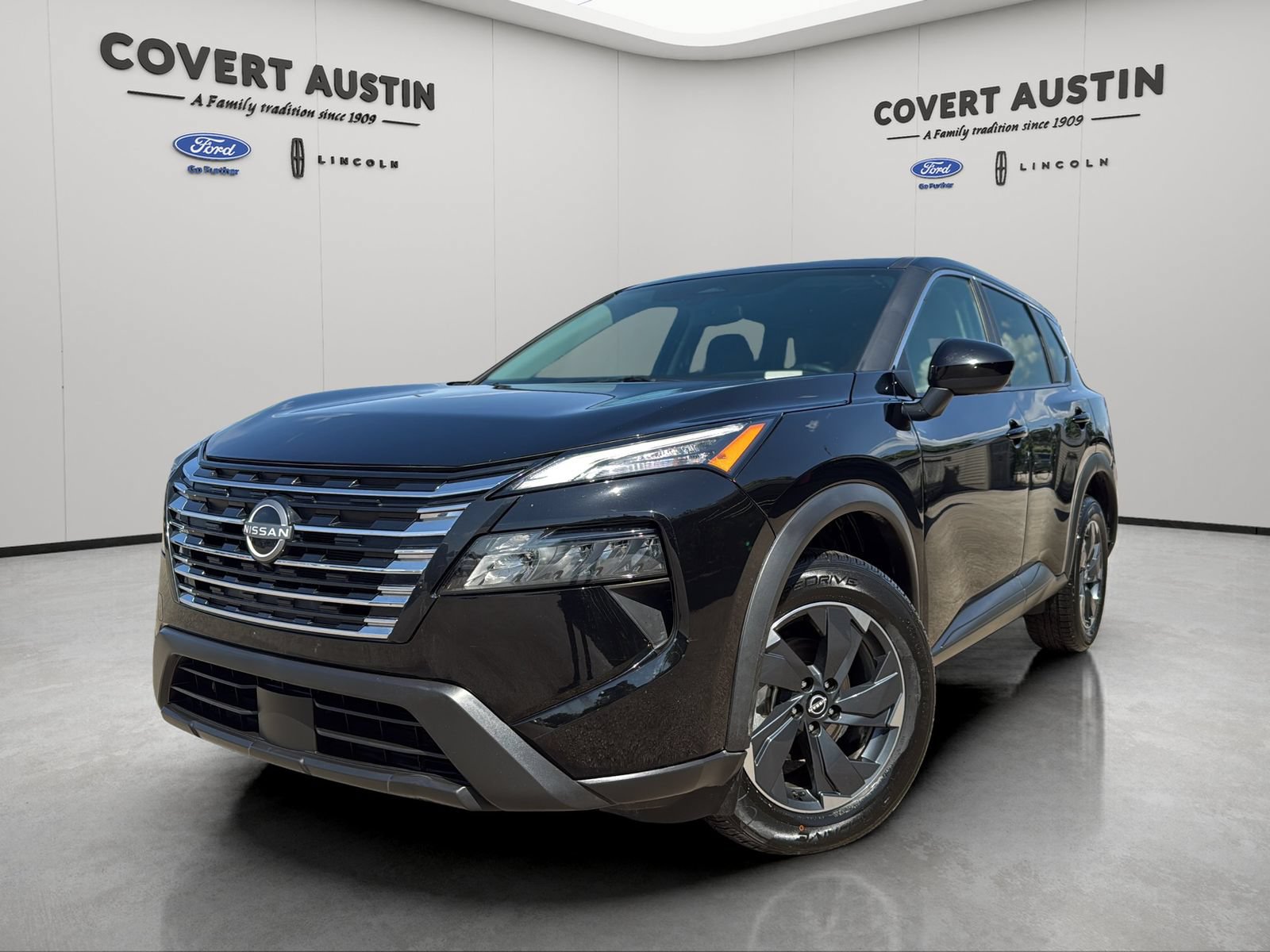 Used 2025 Nissan Rogue SV