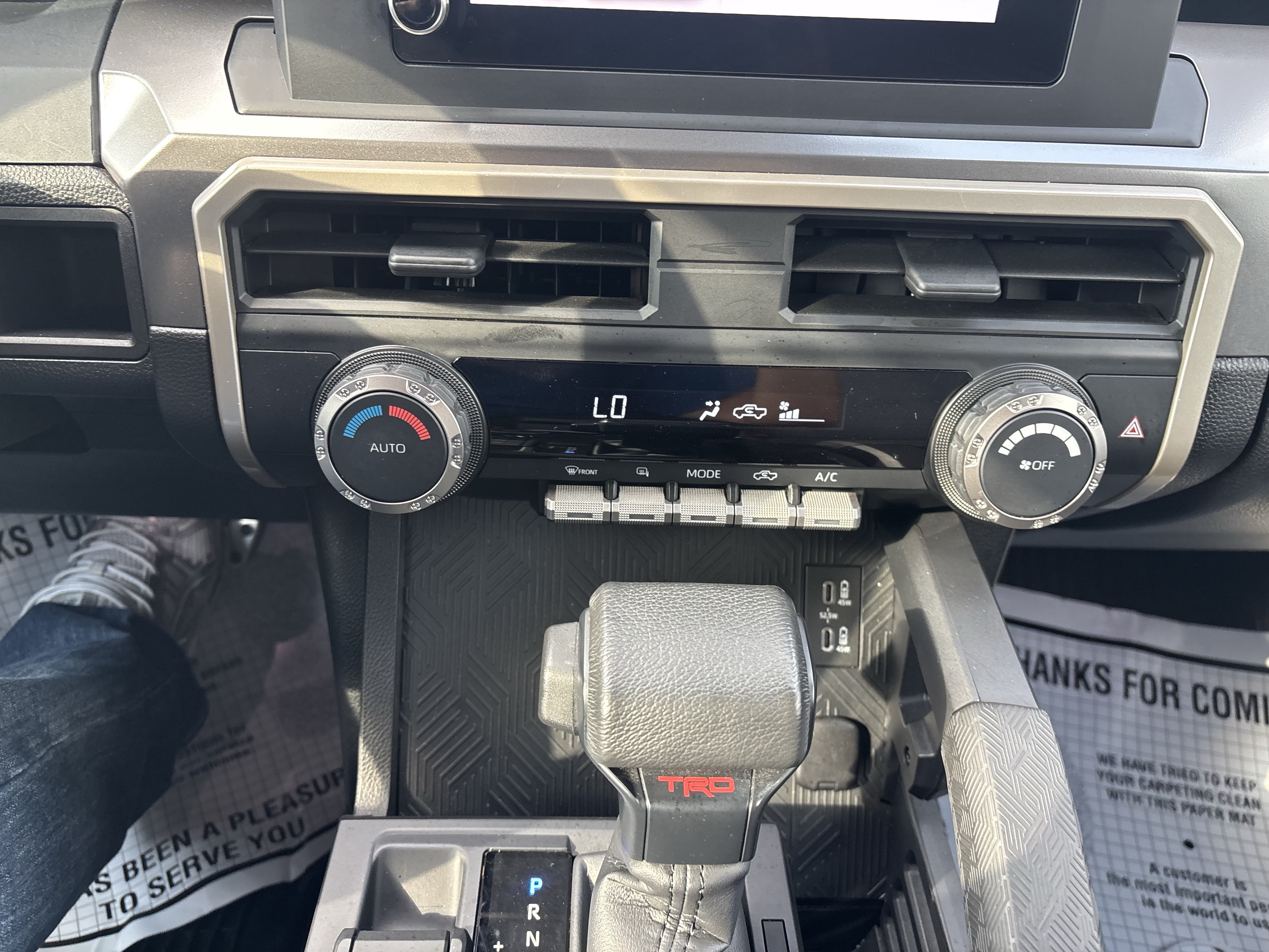 Used 2024 Toyota Tacoma TRD Sport AWD/4WD image 34