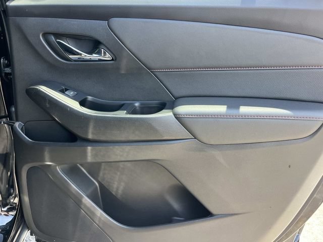 Used 2023 Chevrolet Traverse RS w/ LPO, Floor Liner Package FWD image 26