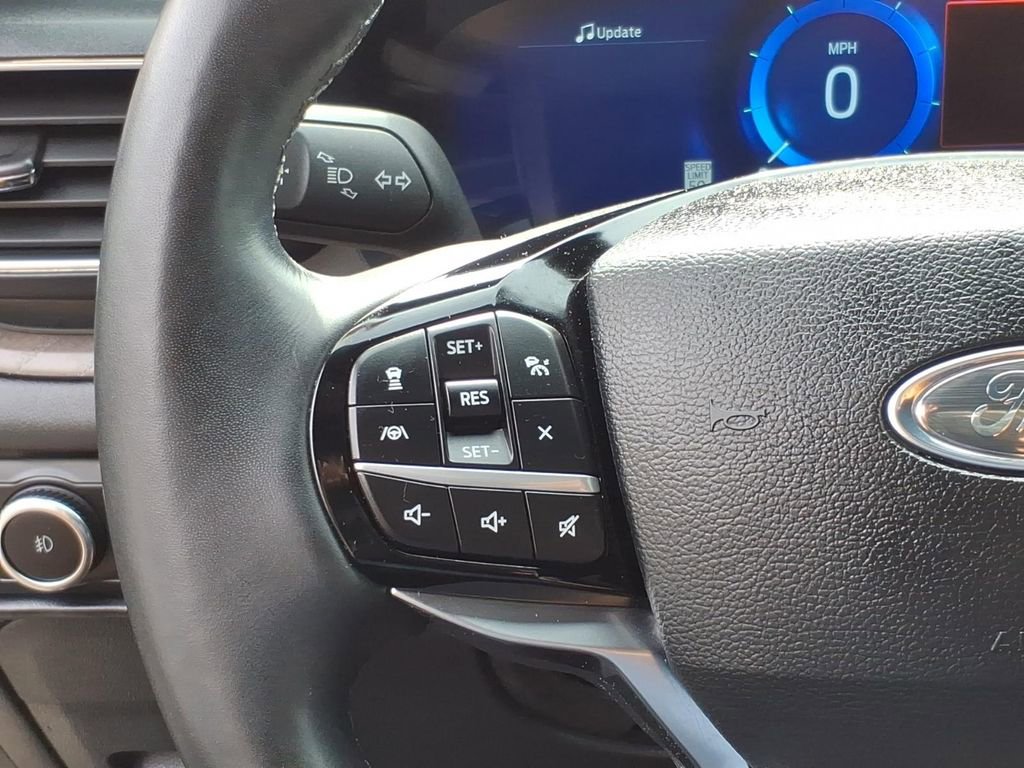 Certified 2023 Ford Explorer Platinum w/ Technology Package AWD/4WD image 20