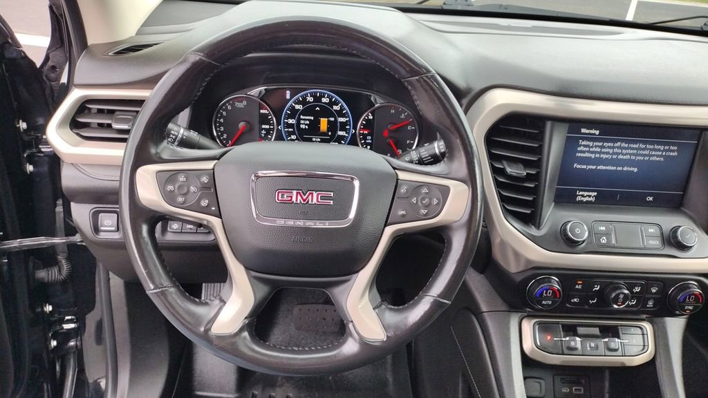 Used 2021 GMC Acadia Denali w/ Denali Ultimate Package AWD/4WD image 15