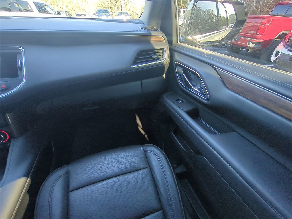 Used 2023 Chevrolet Tahoe High Country w/ Advanced Technology Package image 17