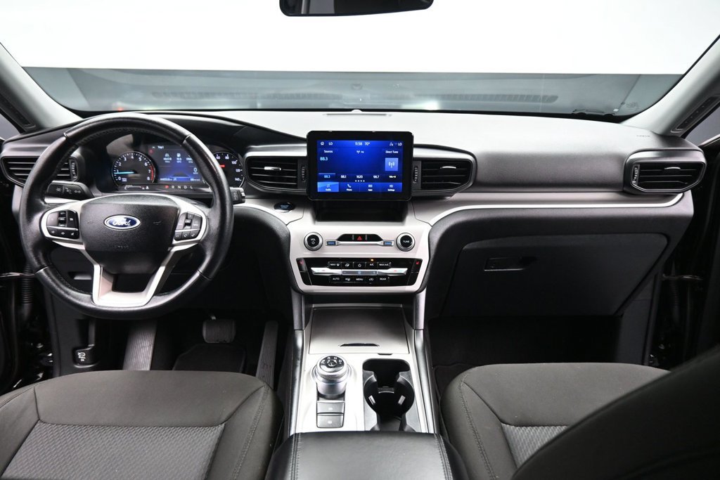 Certified 2024 Ford Explorer XLT RWD image 20