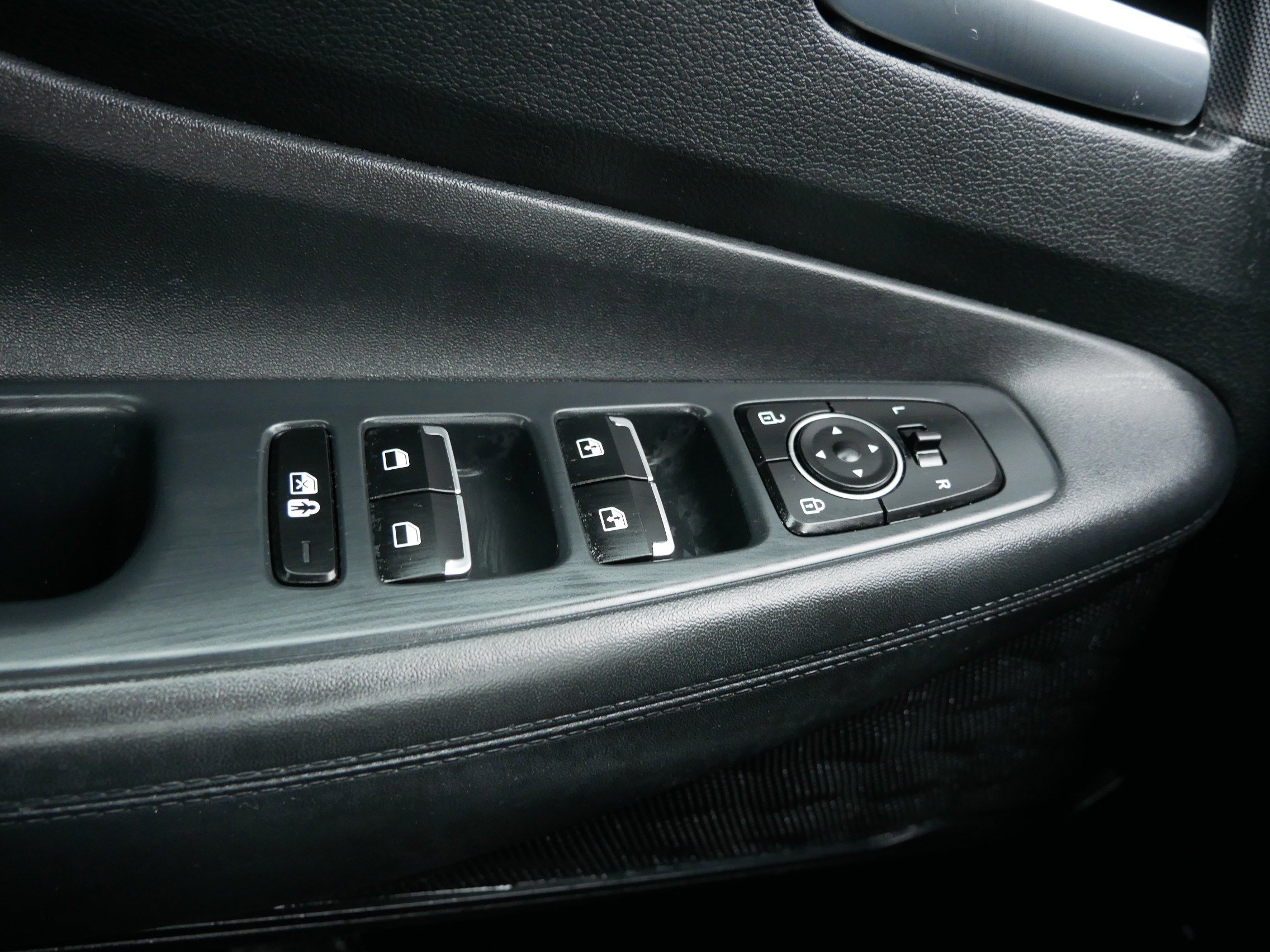 Used 2022 Hyundai Santa Fe SEL FWD image 20