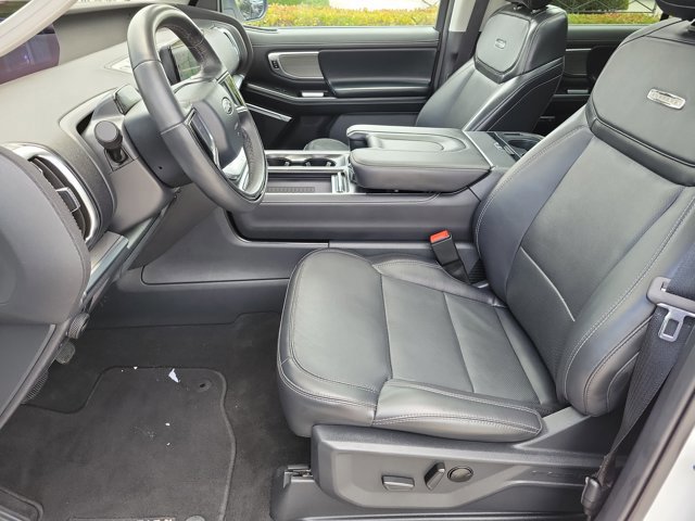 Certified 2025 Ford Expedition Platinum image 20