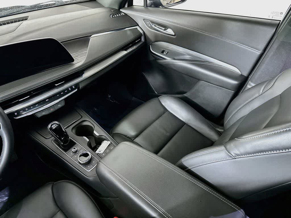 Used 2025 Cadillac XT4 Premium Luxury FWD image 11