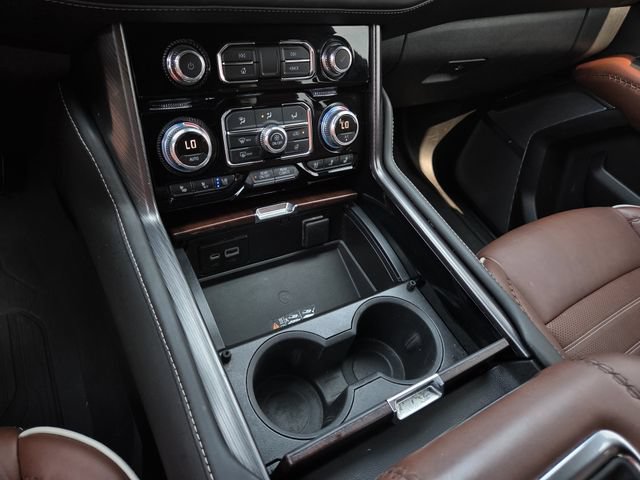 Used 2023 GMC Yukon Denali Ultimate AWD/4WD image 13