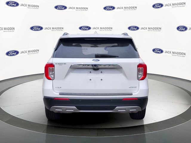 Certified 2022 Ford Explorer XLT w/ Equipment Group 202A AWD/4WD image 4