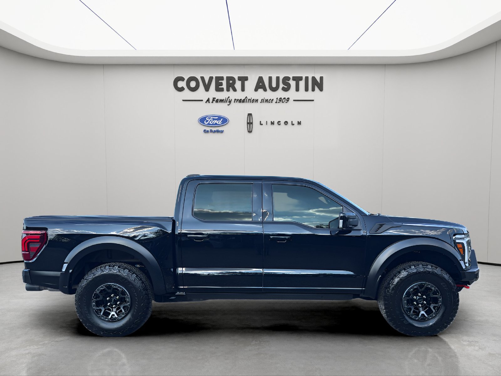 Certified 2025 Ford F150 Raptor w/ Equipment Group 803A Raptor R AWD/4WD image 6