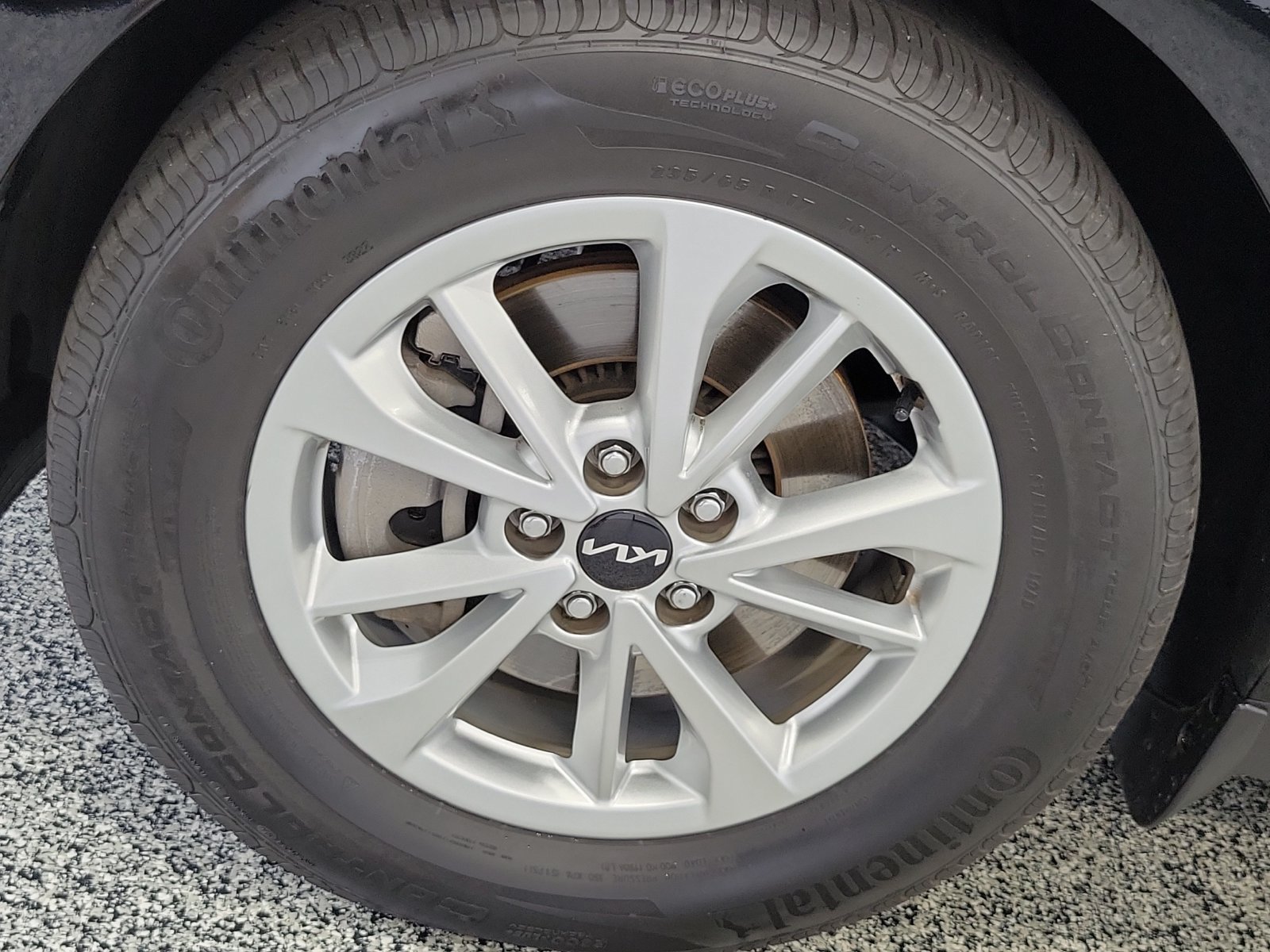 Used 2022 Kia Carnival LX w/ Paint Protection Package FWD image 5