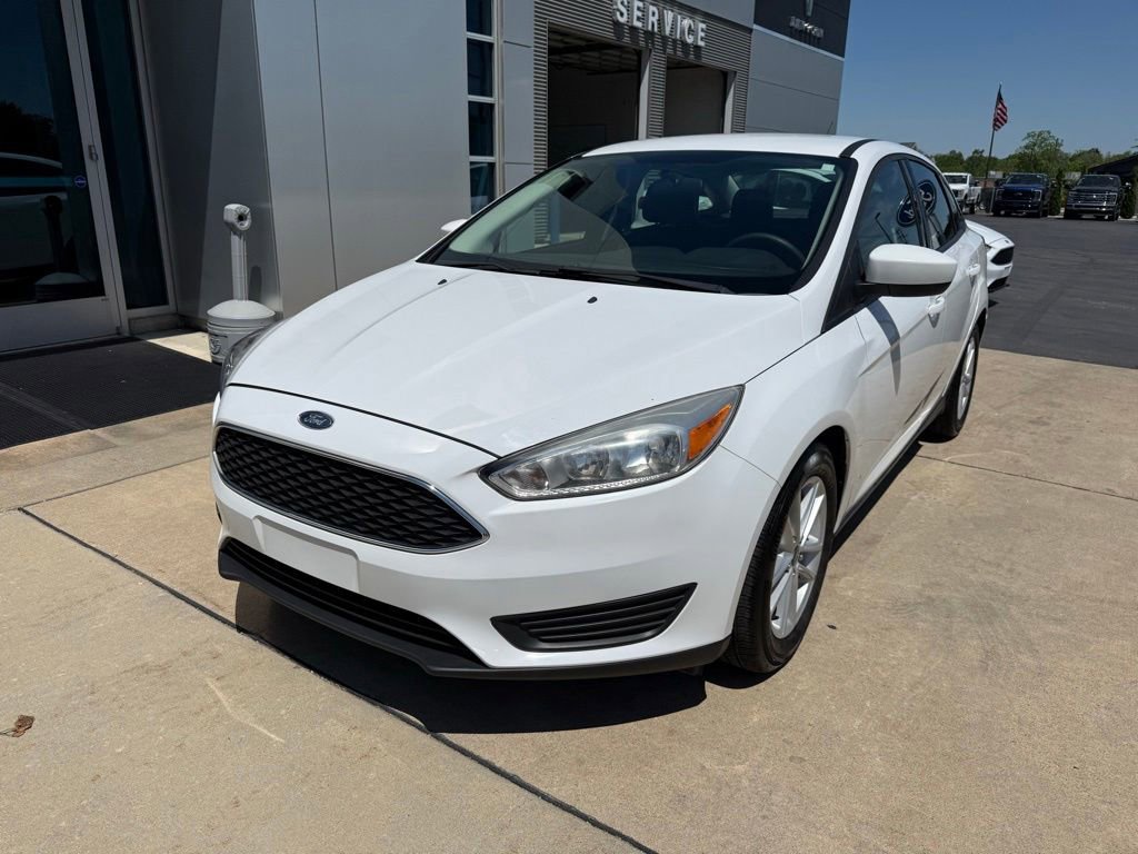 Certified 2018 Ford Focus SE FWD image 5