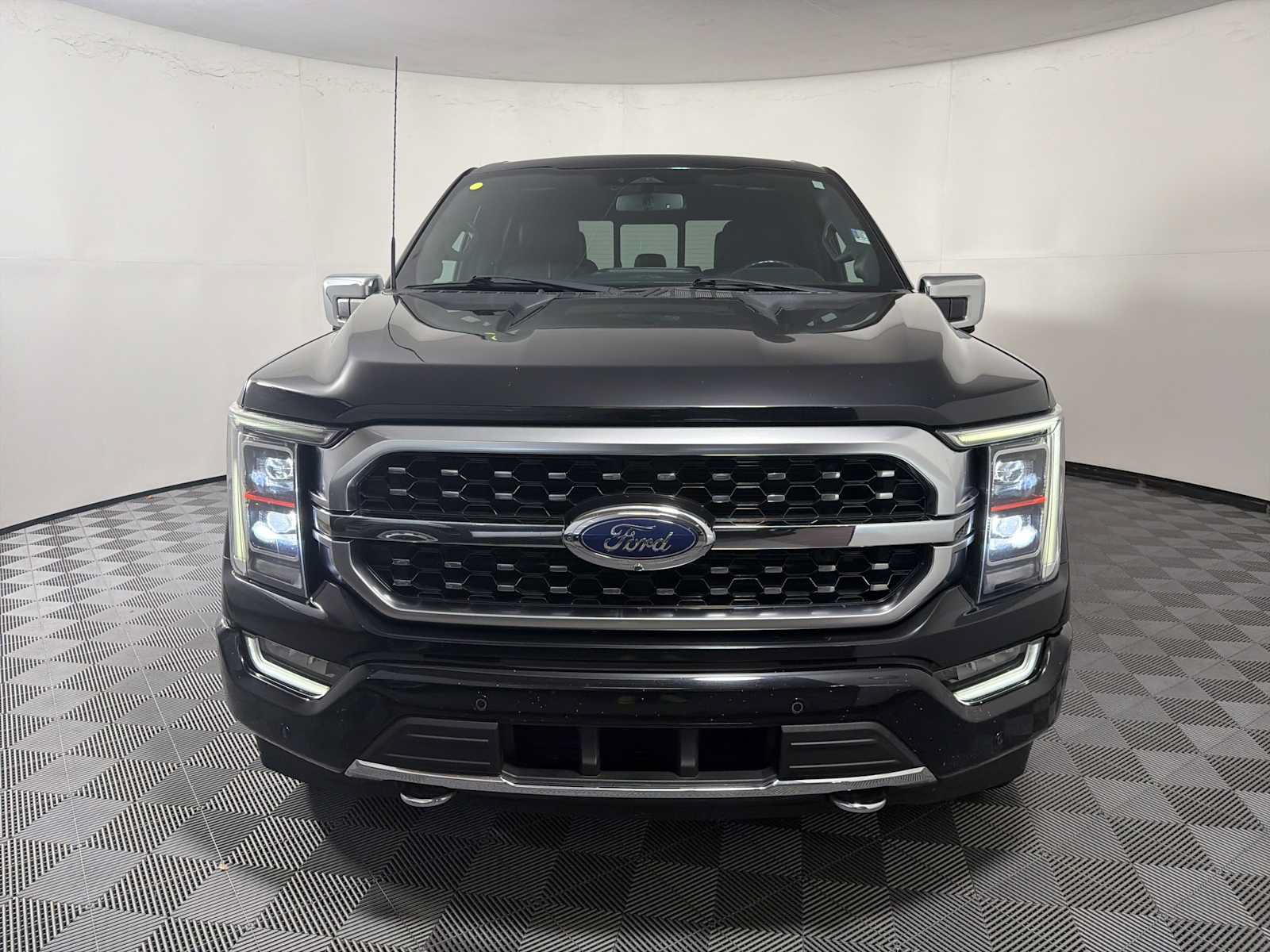 Certified 2023 Ford F150 Platinum w/ Equipment Group 701A High AWD/4WD image 3