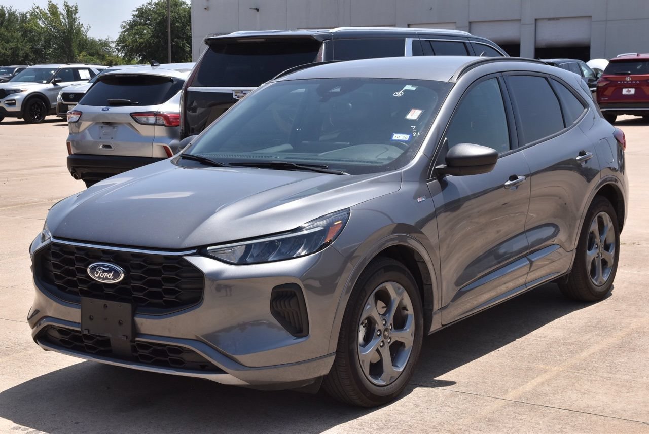 Certified 2024 Ford Escape ST-Line w/ Tech Pack #1 FWD image 2