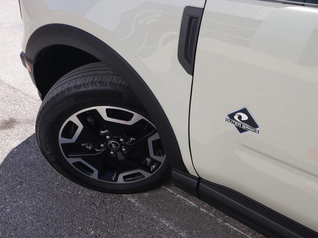 Certified 2024 Ford Bronco Sport Outer Banks w/ Tech Package image 9