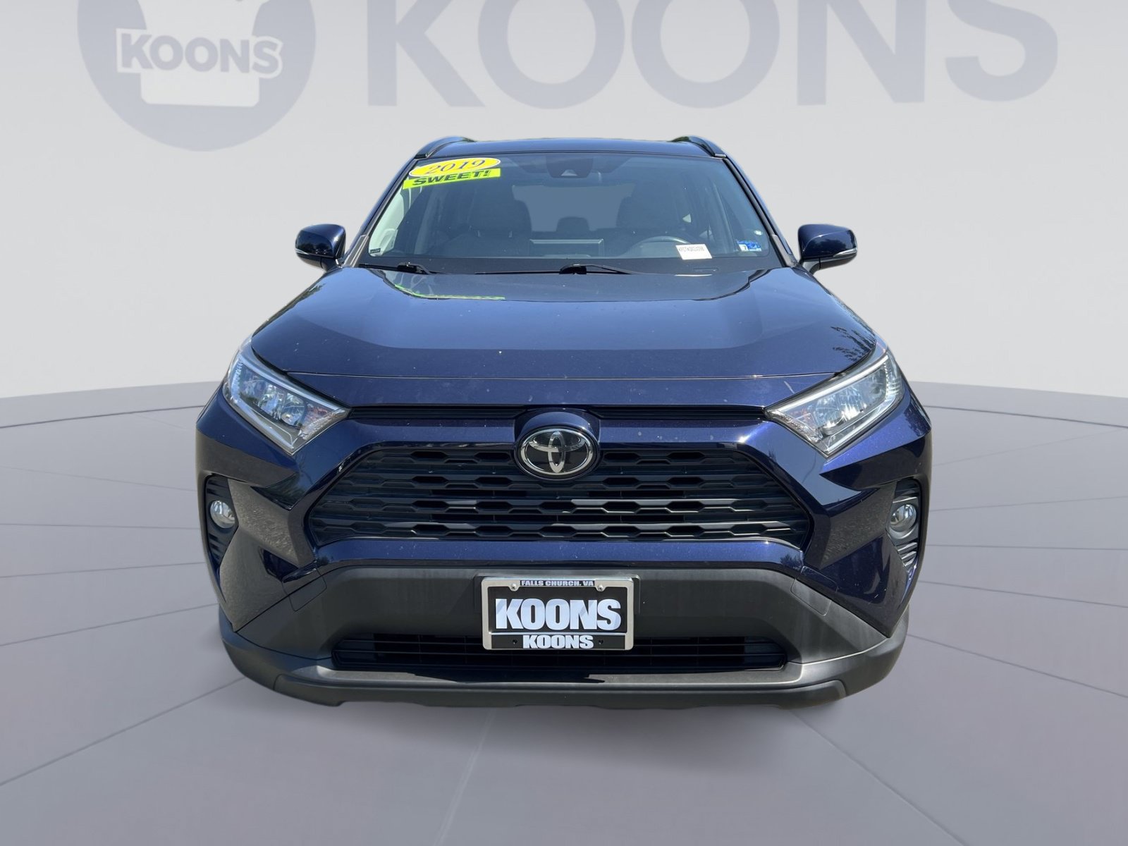 Used 2019 Toyota RAV4 XLE Premium FWD image 4