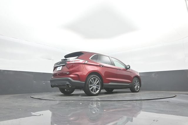 Certified 2019 Ford Edge Titanium w/ Cold Weather Package AWD/4WD image 41