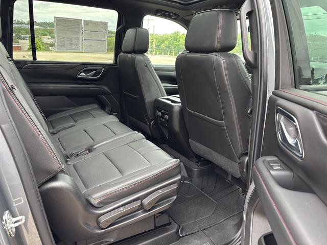 Used 2022 Chevrolet Suburban RST w/ Luxury Package AWD/4WD image 19