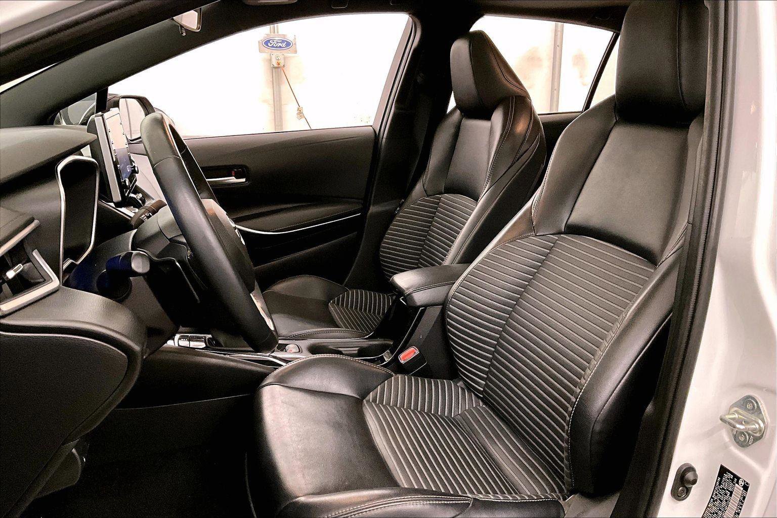 Used 2022 Toyota Corolla XSE image 24