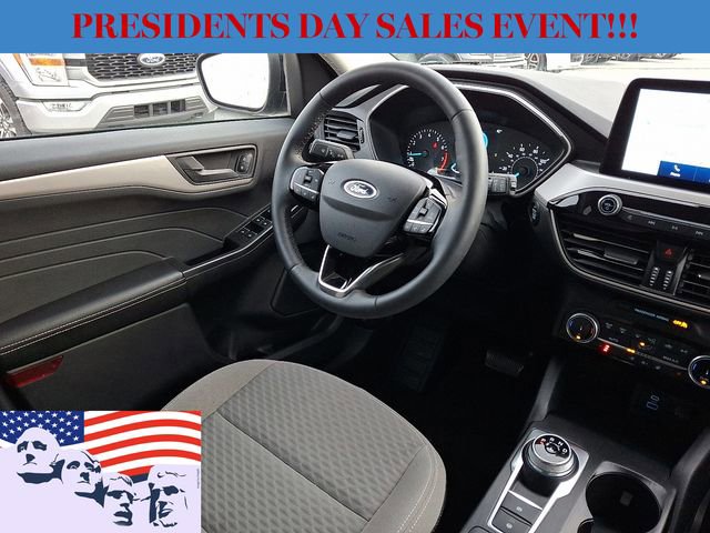 Certified 2022 Ford Escape SE w/ SE Sport Appearance Package image 14