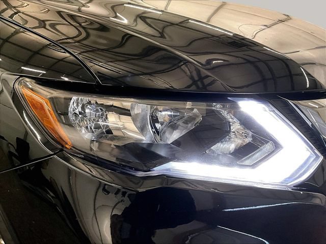 Used 2017 Nissan Rogue S w/ S Appearance Package AWD/4WD image 26