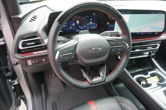 Used 2024 Chevrolet Traverse RS w/ LPO, Floor Liner Package FWD image 12
